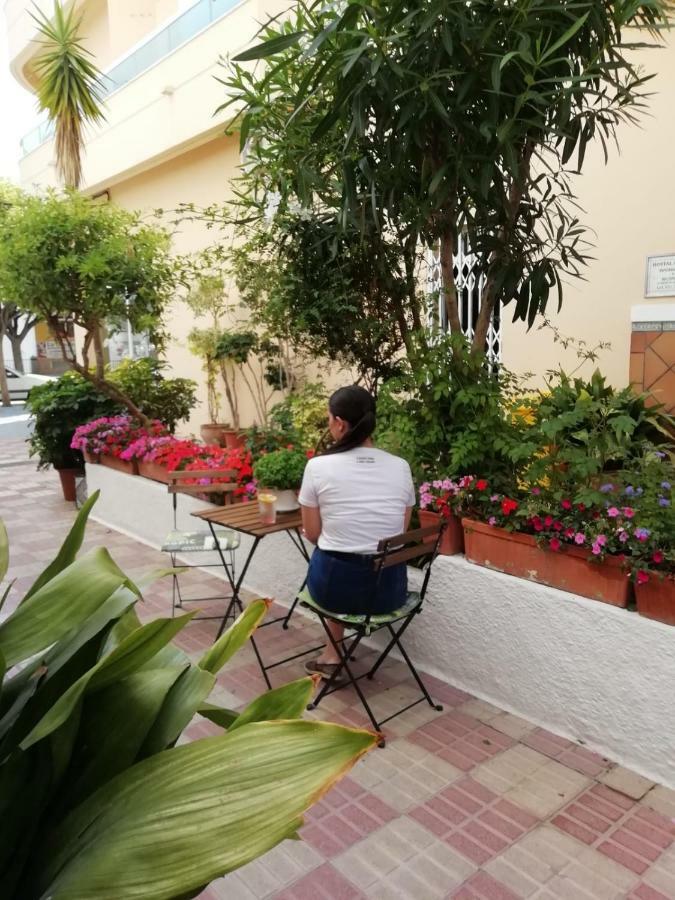 Hotel Avenida 31 Marbella Exterior foto